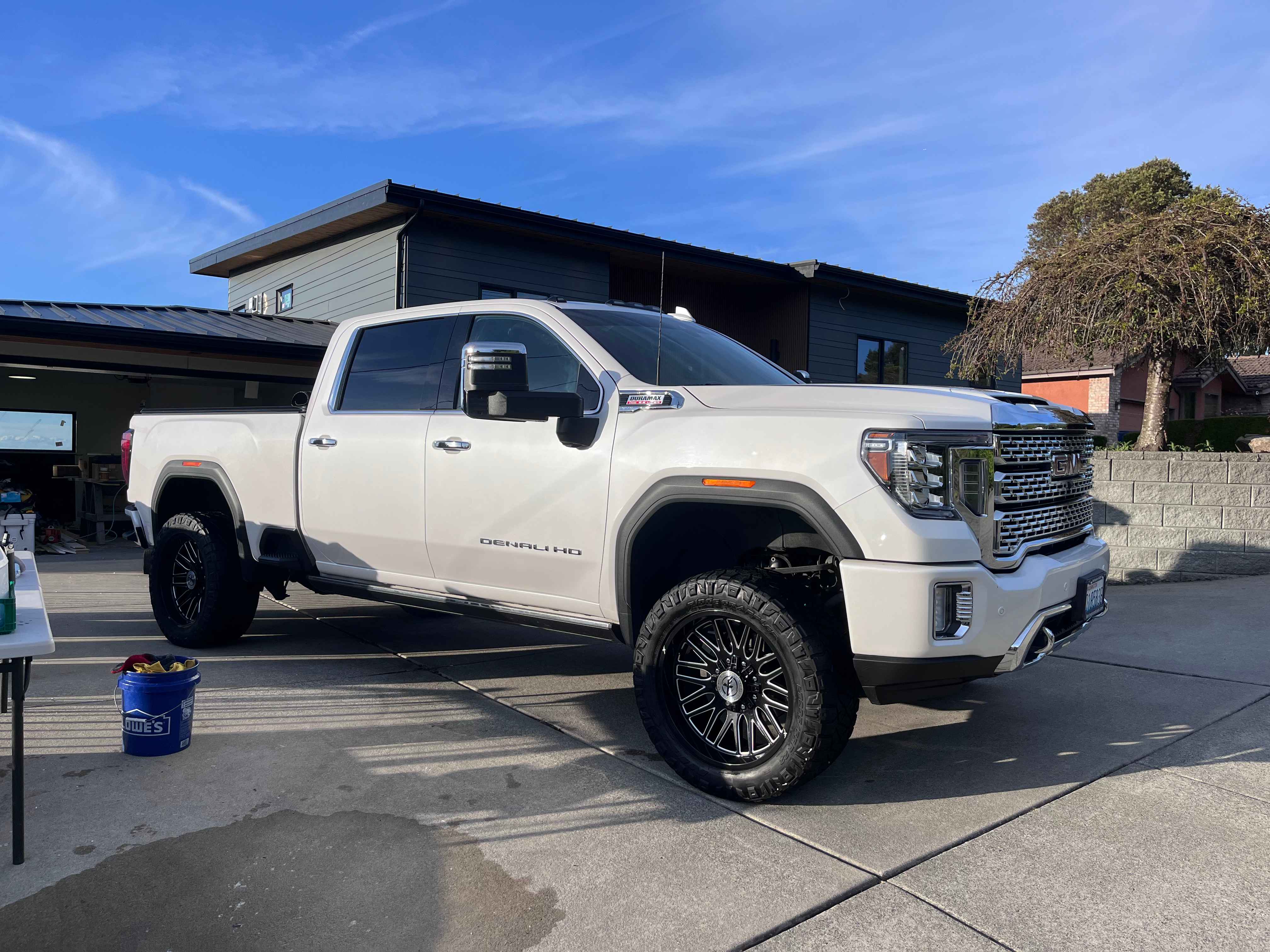 Detailed white GMC Denali